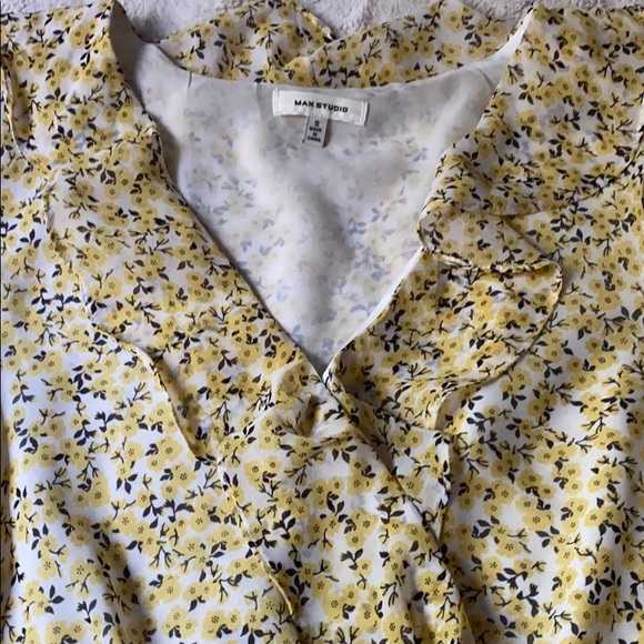 Max Studio Summer Blouse - Picture 2 of 4